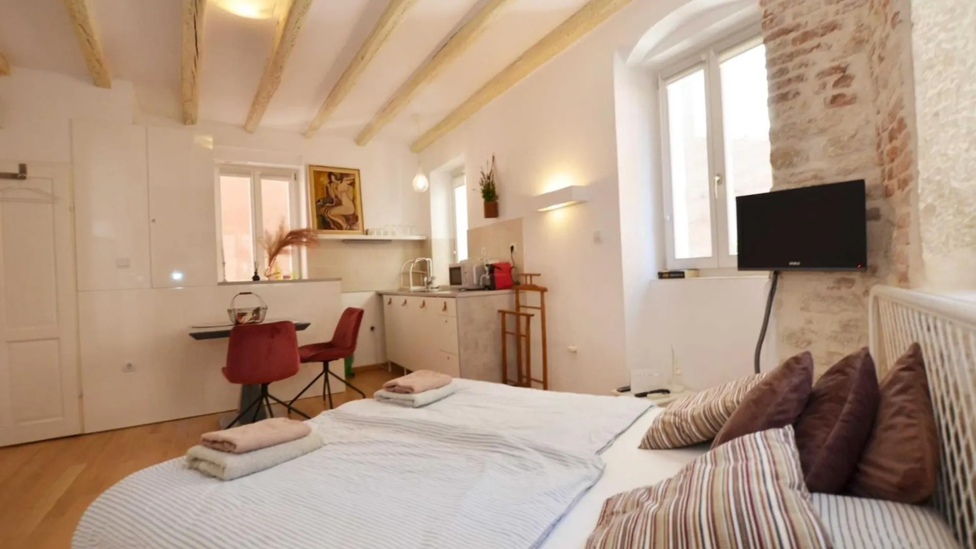 Modern And Cozy Rovinj Old Town Apartments - Classic Studio Apartment Κροατία